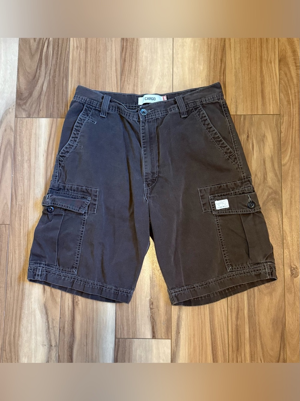 Levi’s Shorts Men 34 Dark Brown Cargo Pocket Utility Casual 100%Cotton Carpenter